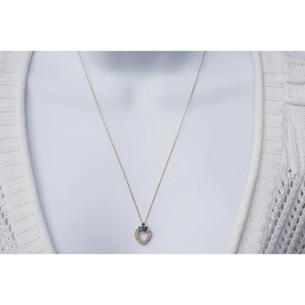 Vintage 14k Solid Yellow Gold Heart Natural Sapphire & Diamond Pendant Necklace‎ - Picture 6 of 8
